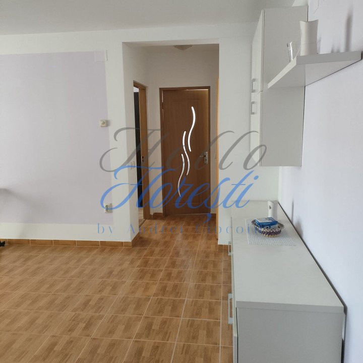 Apartament 2 camere, 48 mp, balcon 10 mp, parcare – Eroilor, Floresti