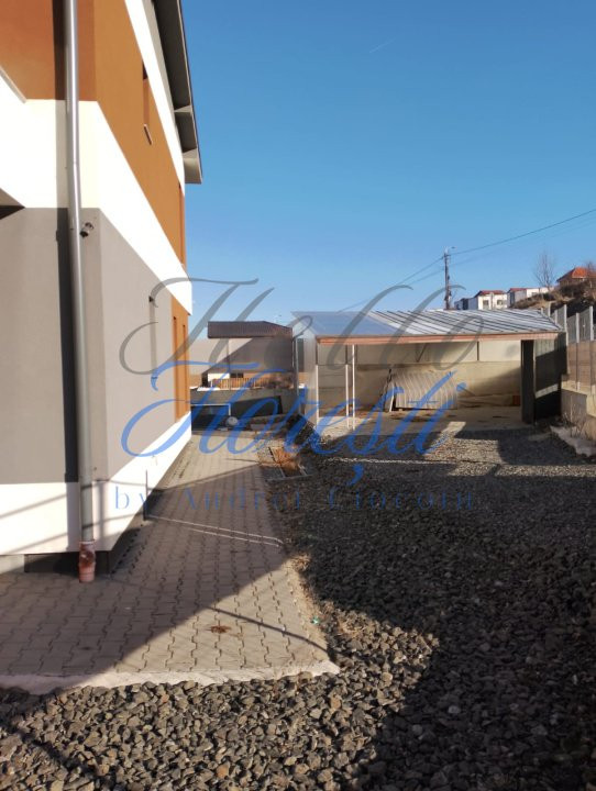 Casa tip duplex 128mp, zona Vivo