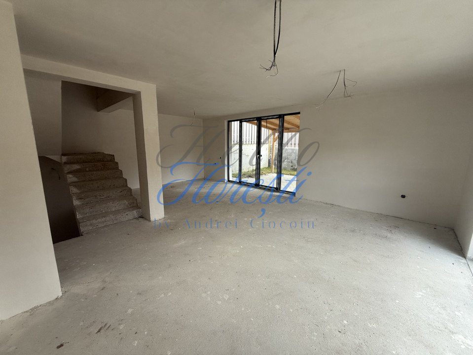 Duplex 135 mp - teren 200 mp - zona Tauti - Floresti