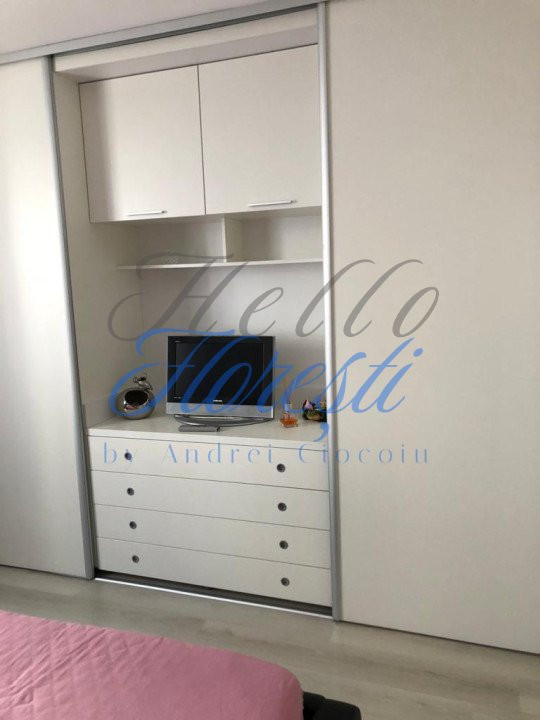 Apartment de 2 camere de vanzare, 64mp, zona Vivo