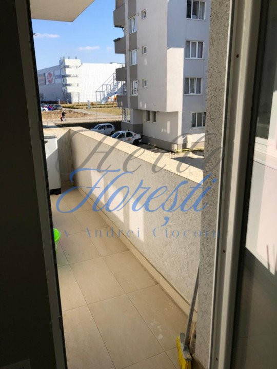 Apartment de 2 camere de vanzare, 64mp, zona Vivo