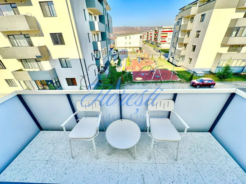 Apartament de 2 camere, semidecomandat, zona Terra