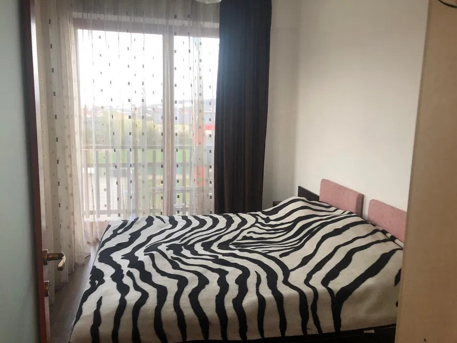 Apartament de 3 camere, zona Profesor Ioan Rus