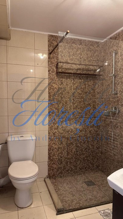 Apartamen 3 camere, 64 mp, zona Teilor
