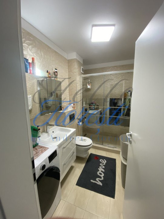 Apartament de 3 camere, semidecomandat, in zona Cetati.
