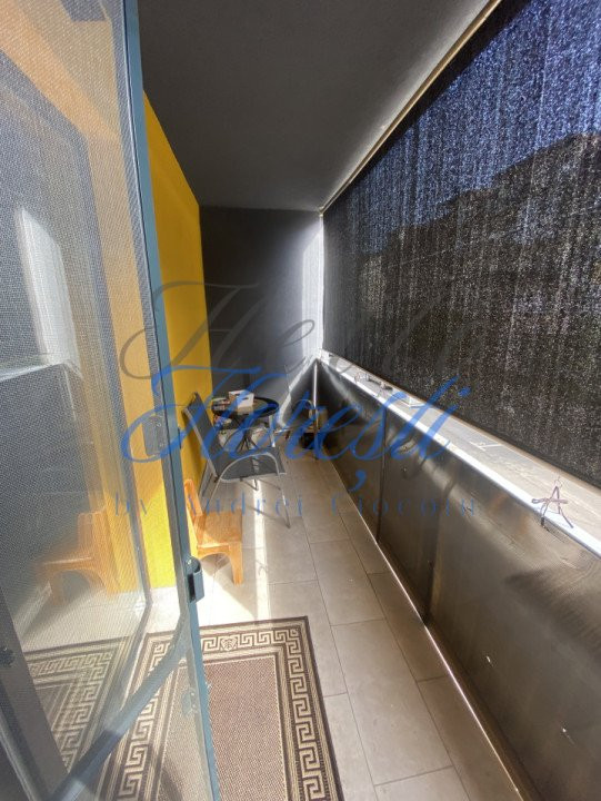 Apartament de 3 camere, semidecomandat, in zona Cetati.