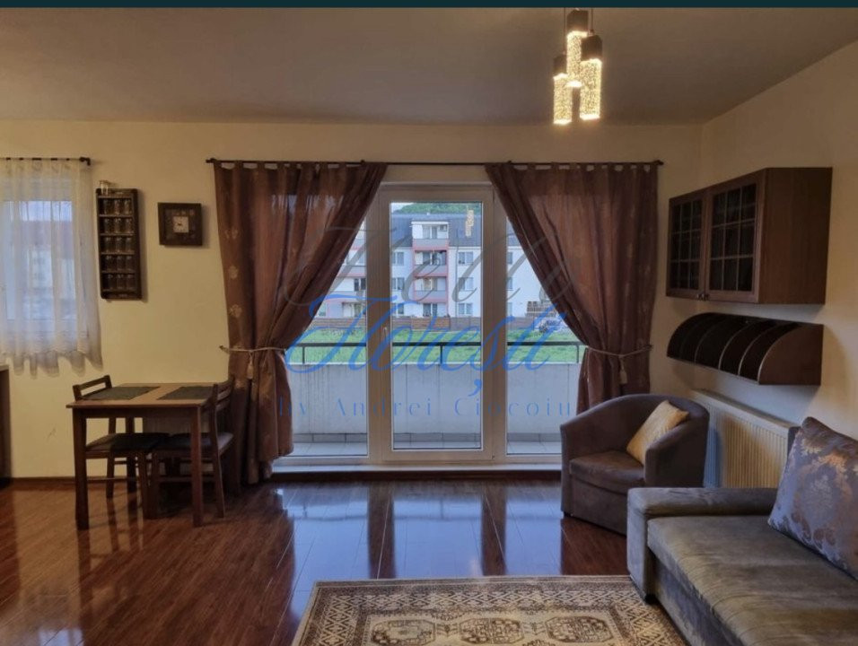 Apartament de 2 camere, semidecomandat, in zona Porii
