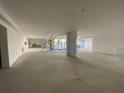 Spațiu Comercial zona Cetății 