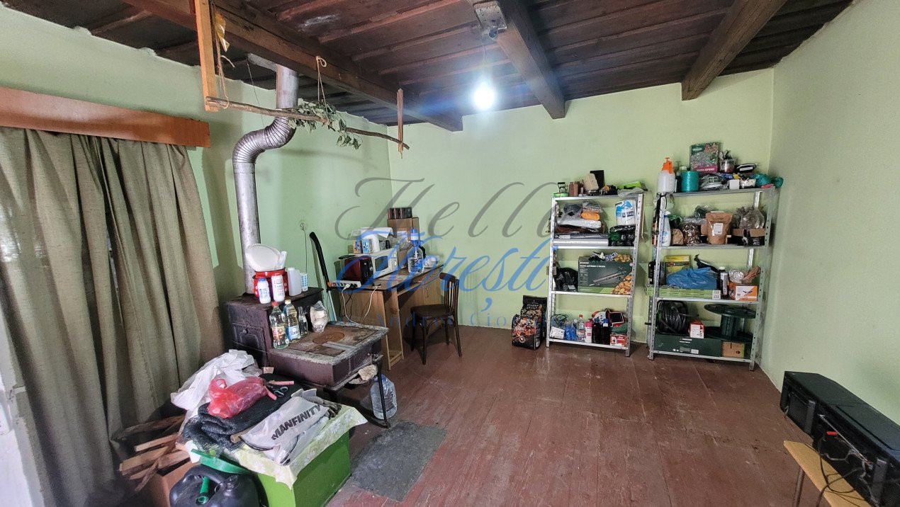 Teren intavilan, 4800 mp, front la strada, utilitati, Rasca
