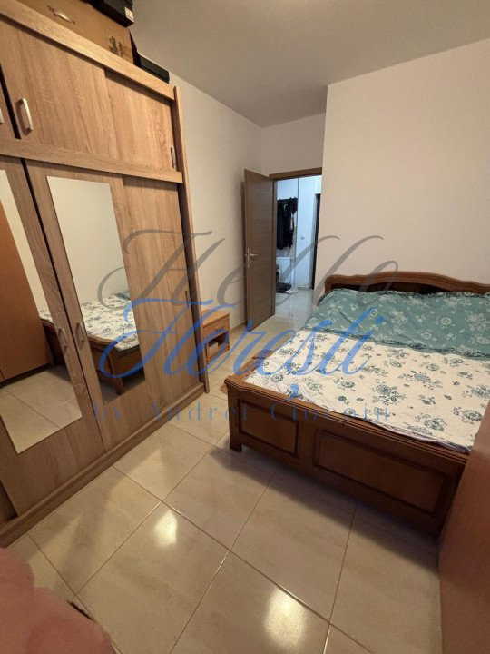 Apartament de 2 camere, semidecomandat, în zona Iris