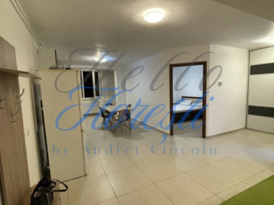 Apartament de 2 camere, semidecomandat, zona Florilor 