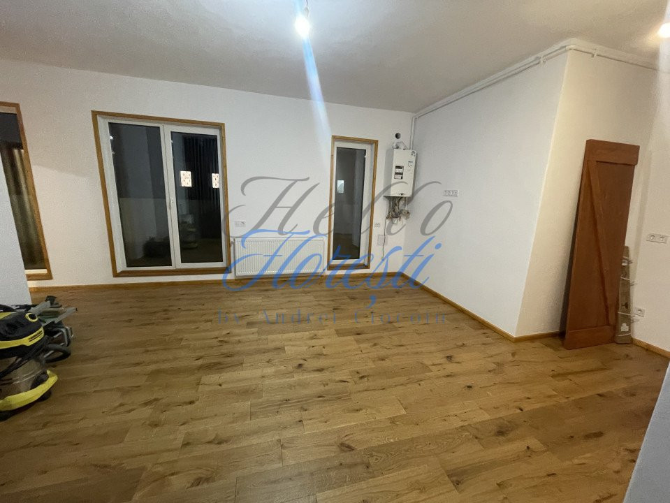 Apartament de 2 camere, zona Catanelor