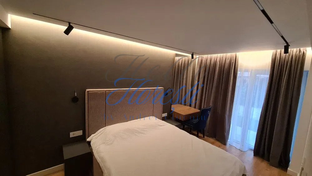 Apartament de 2 camere, semidecomandat, zona Subcetate