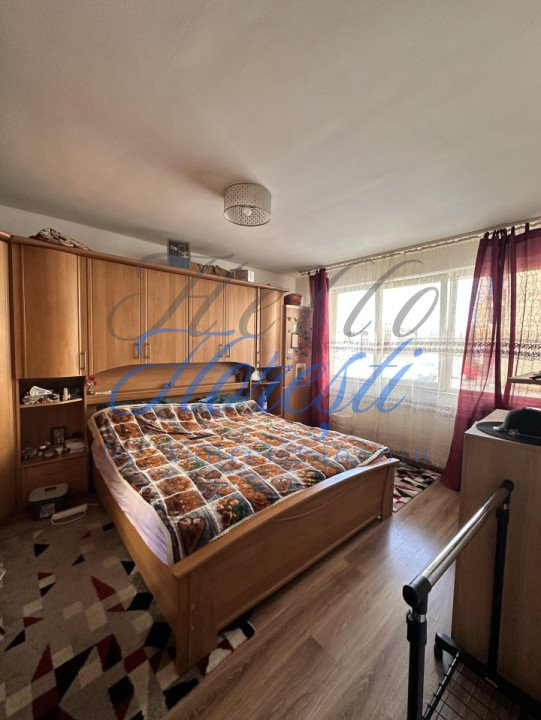 Apartament de 2 camere decomandate, zona Porii