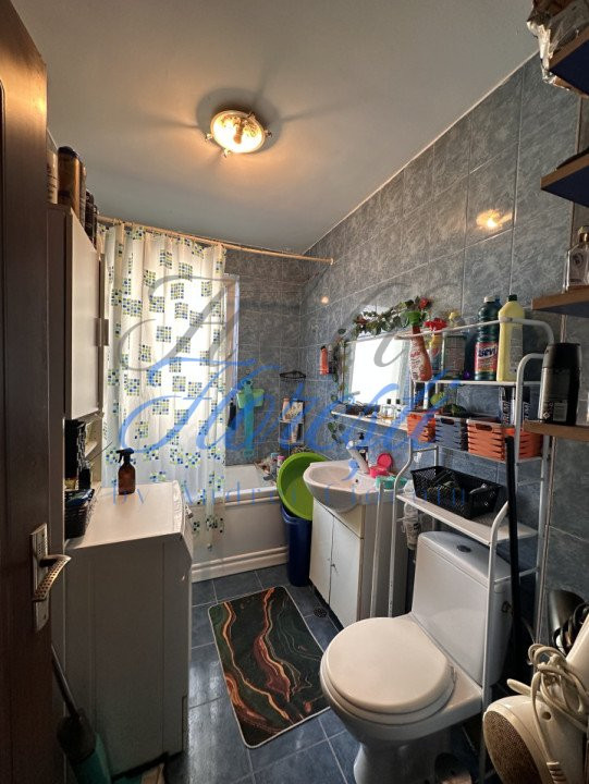 Apartament de 2 camere decomandate, zona Porii