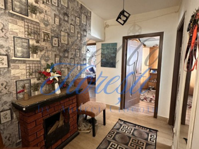 Apartament de 2 camere decomandate, zona Porii