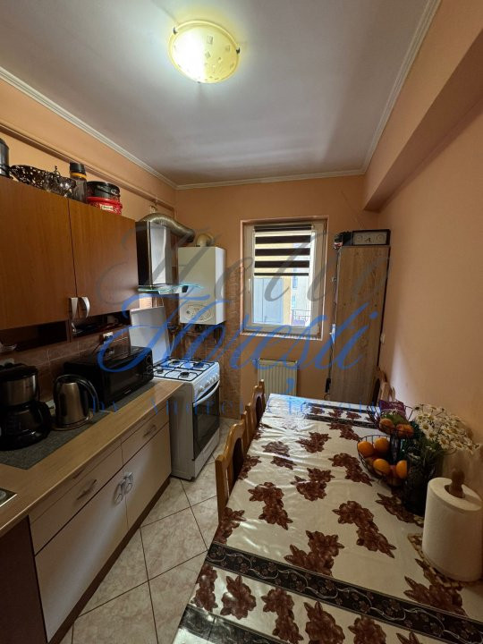 Apartament 2 camere 56mp, Zona Eroilor