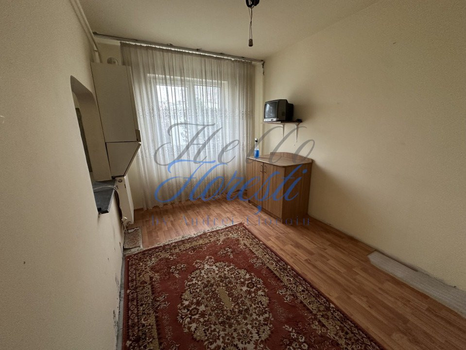 Apartament RENOVABIL de 4 camere 62mp, balcon, boxă de depozitare, Zona Mănăştur