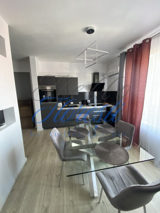Apartament de 3 camere, semidecomandat, in zona Teilor