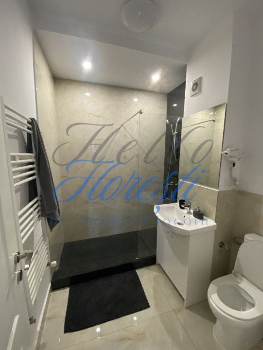 Apartament de 3 camere, semidecomandat, in zona Teilor