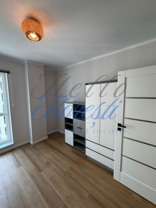 Apartament 3 camere 77mp, Zona Vivo