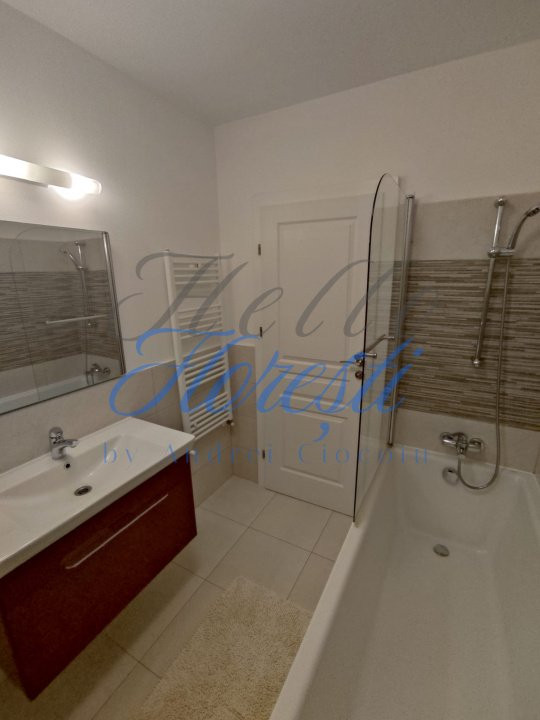 Apartament, 3 camere, suprafață utilă de 78 mp, zona Vivo