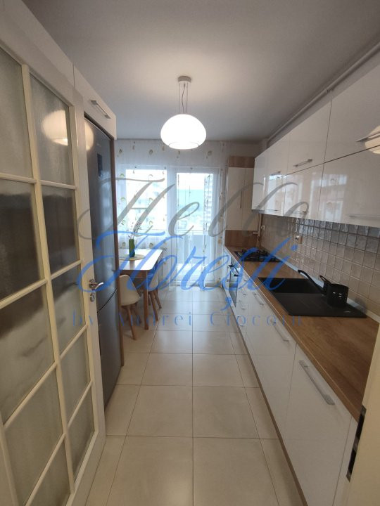 Apartament, 3 camere, suprafață utilă de 78 mp, zona Vivo