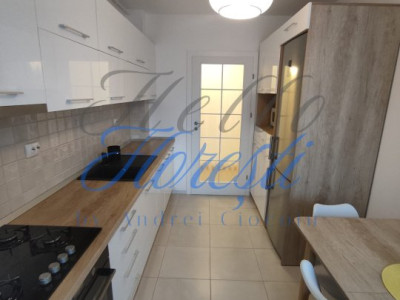 Apartament, 3 camere, suprafață utilă de 78 mp, zona Vivo