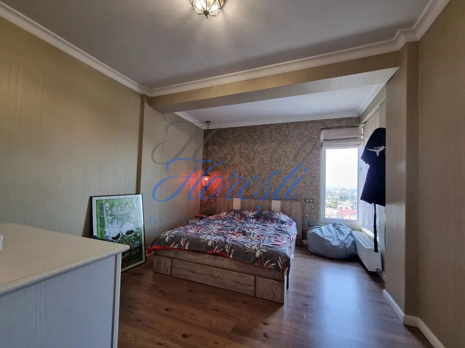 Apartament de 2 camere, 67 mp. utili, zona Andrei Muresanu.