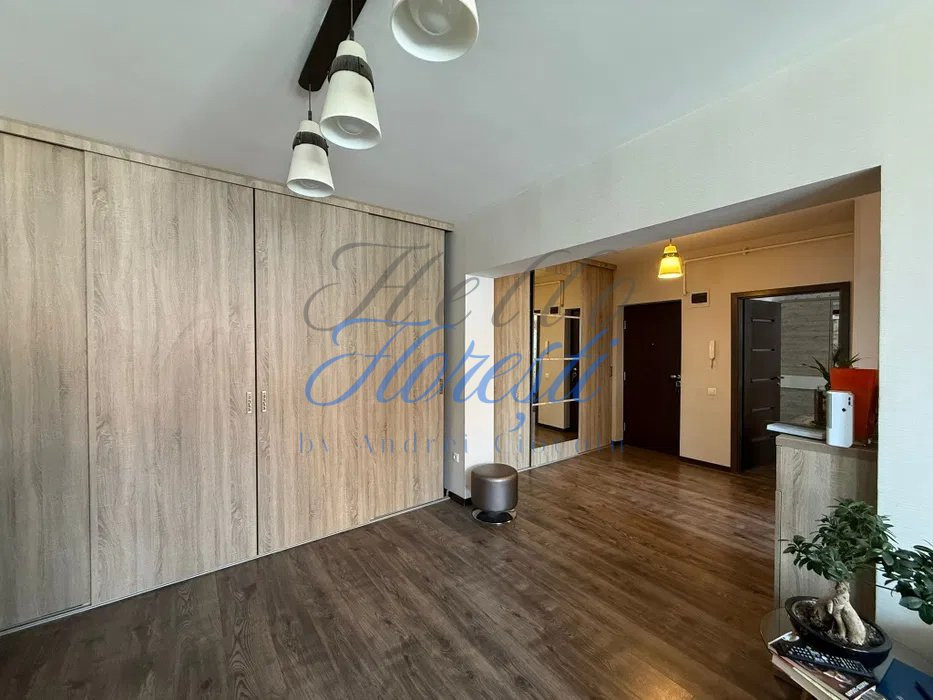 Apartament de 3 camere, 79 mp, Zona Andrei Muresanu