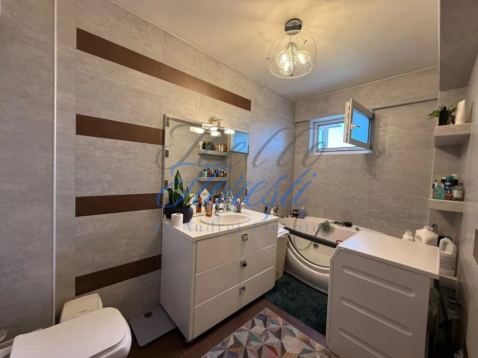 Apartament de 3 camere, 79 mp, Zona Andrei Muresanu