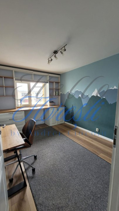 Apartament de 3 camere, 65 mp, 2 balcoane, boxa, zona Intre Lacuri