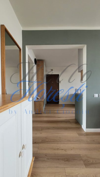 Apartament de 3 camere, 65 mp, 2 balcoane, boxa, zona Intre Lacuri