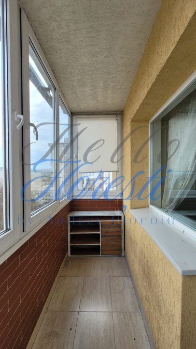 Apartament de 3 camere, 65 mp, 2 balcoane, boxa, zona Intre Lacuri
