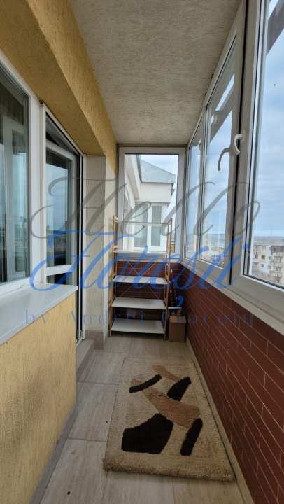 Apartament de 3 camere, 65 mp, 2 balcoane, boxa, zona Intre Lacuri