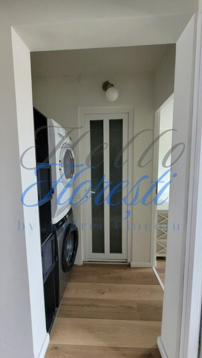 Apartament de 3 camere, 65 mp, 2 balcoane, boxa, zona Intre Lacuri