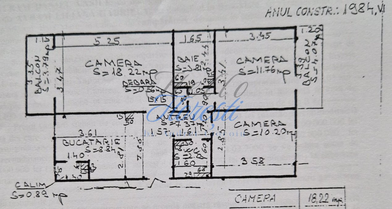 Apartament de 3 camere, 65 mp, 2 balcoane, boxa, zona Intre Lacuri