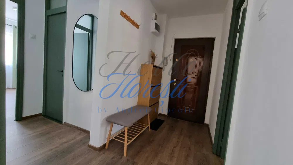 Apartament de 3 camere, 2 bai, 65 mp. Zona ZORILOR