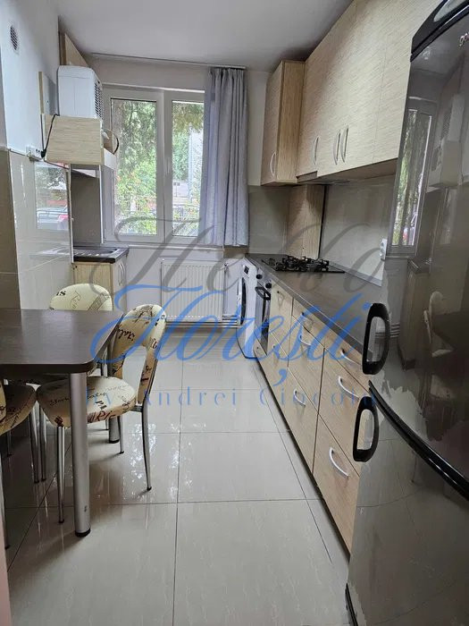 Apartament de 2 camere, 54mp. balcon 7mp. parcare, zona Andrei Muresanu