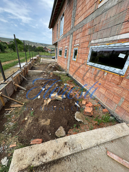 Casa tip duplex, 4 camere, 130mp, Zona Terra | Floresti