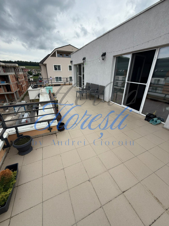 Penthouse 3 camere Floresti