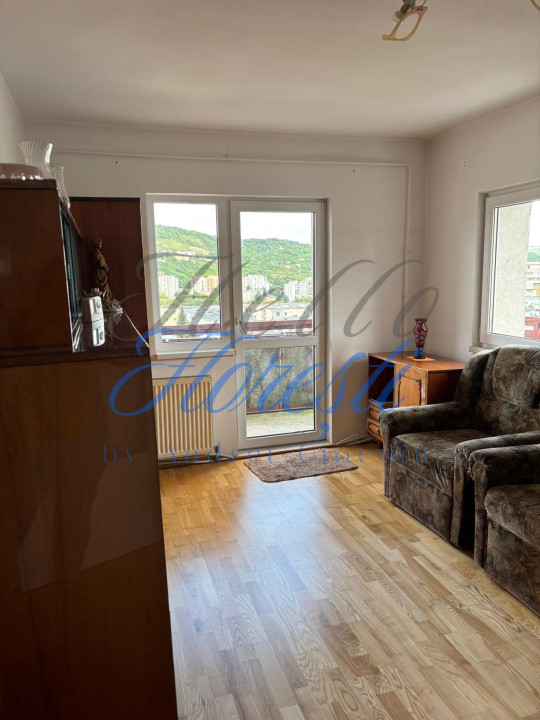 Apartament 4 camere, 2 bai, 2 balcoane, 75mp,Manastur