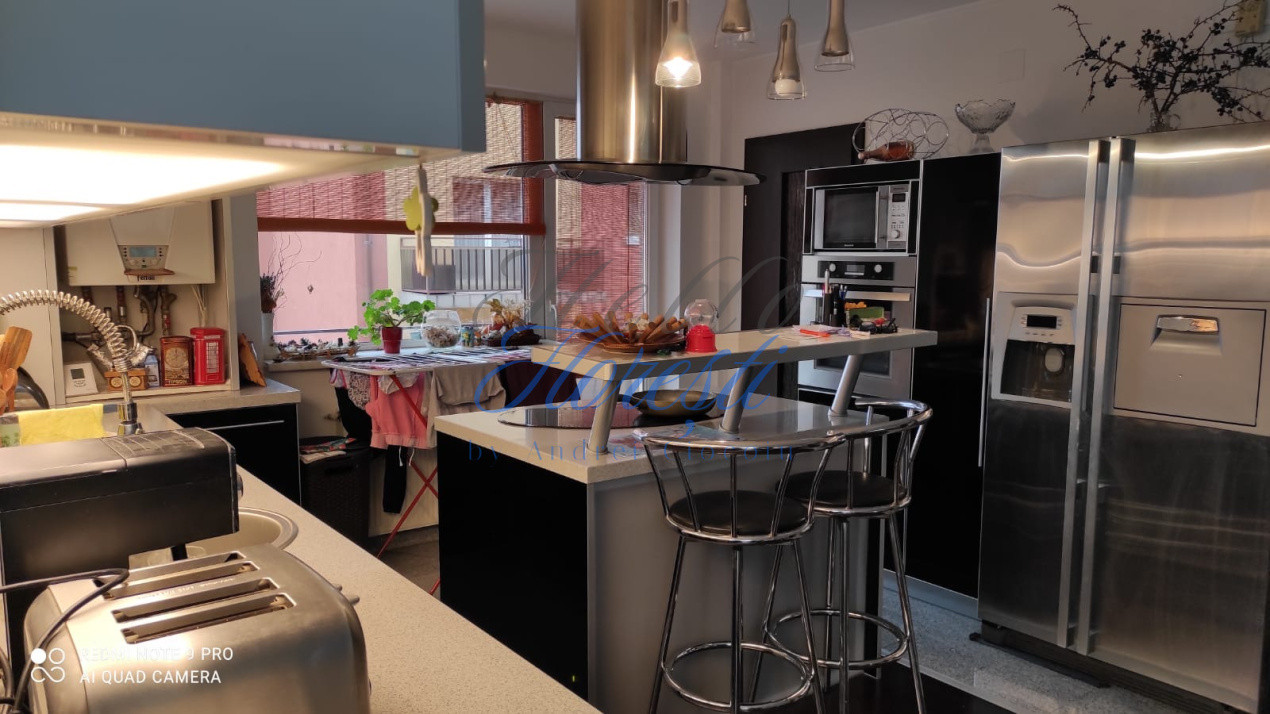 Apartament 3 camere , 110 mp + 2 parcari , zona Buna Ziua , Cluj