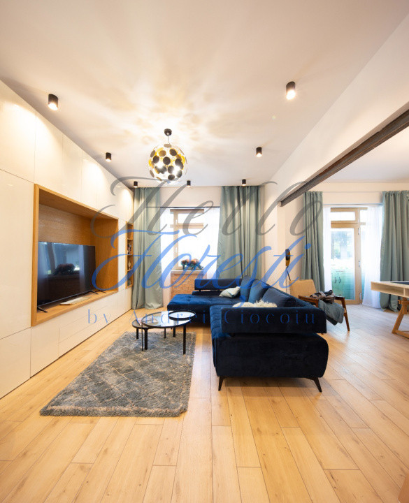 Apartament la curte comuna, 3 camere, 76MP, superfinisat, zona Scala 