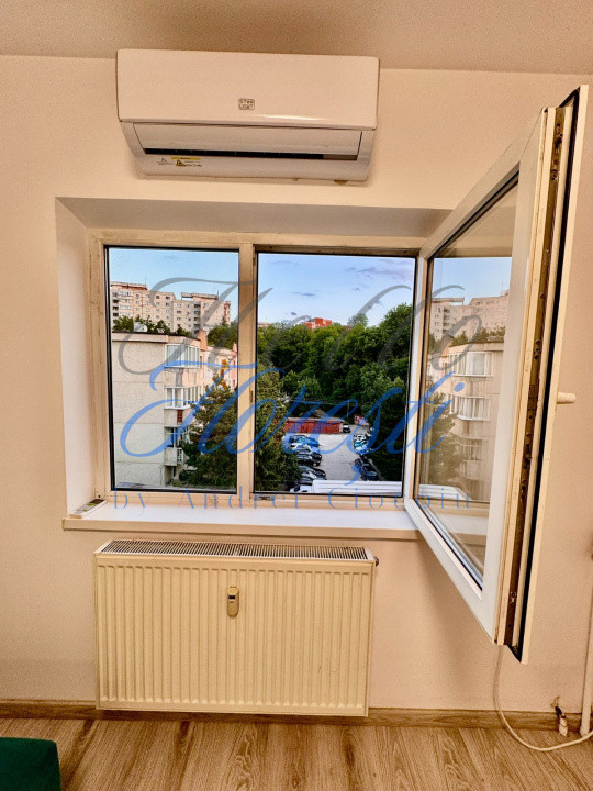 Garsoniera 15 mp | boxa 6 mp | zona Plopilor | Cluj