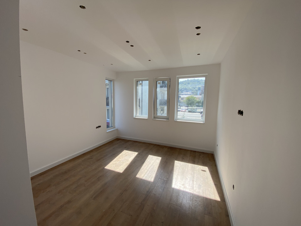Duplex cu 4 camere  zona Urusagului 