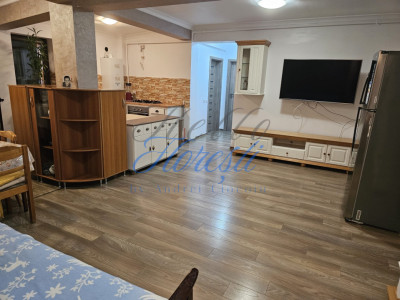 Apartament 3 camere , 78 MP + 2 Parcari , Zona Stejarului , Floresti