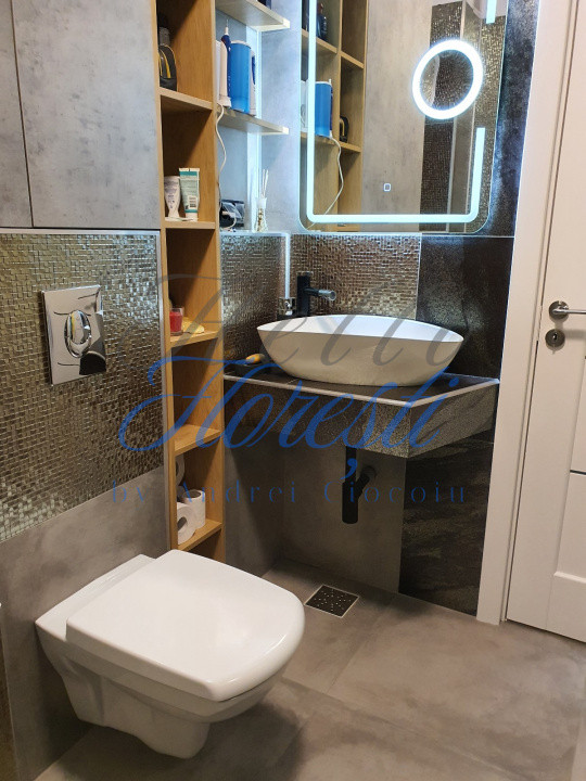 Apartament cu 3 camere, in zona Terra