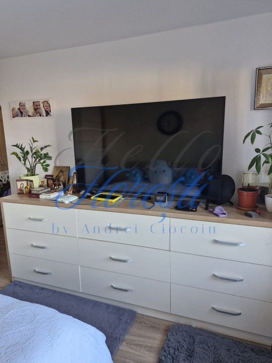 Apartament cu 3 camere, in zona Floresti