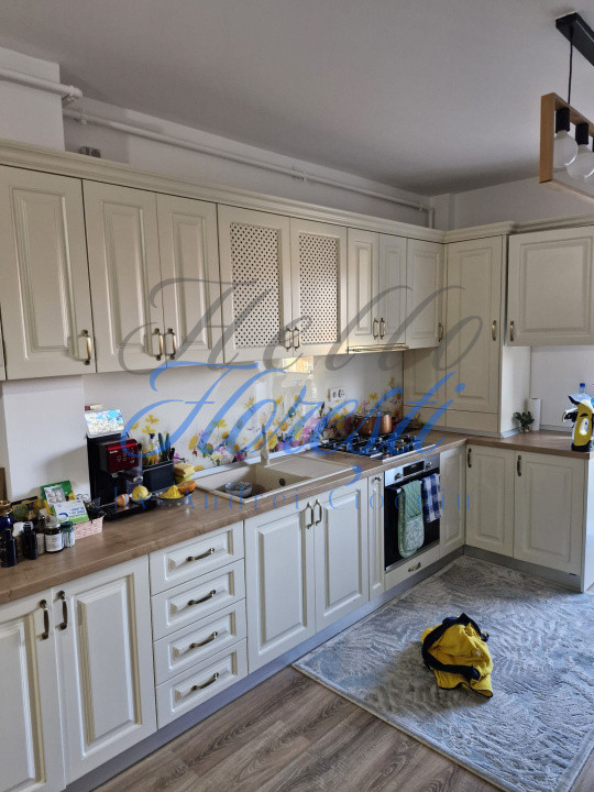 Apartament cu 3 camere, in zona Floresti